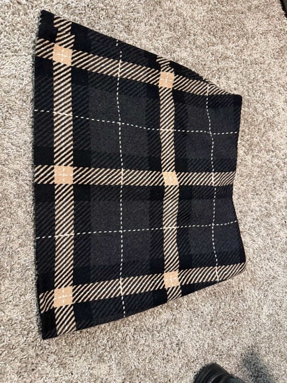 H&M Black and Beige Plaid Mini Skirt